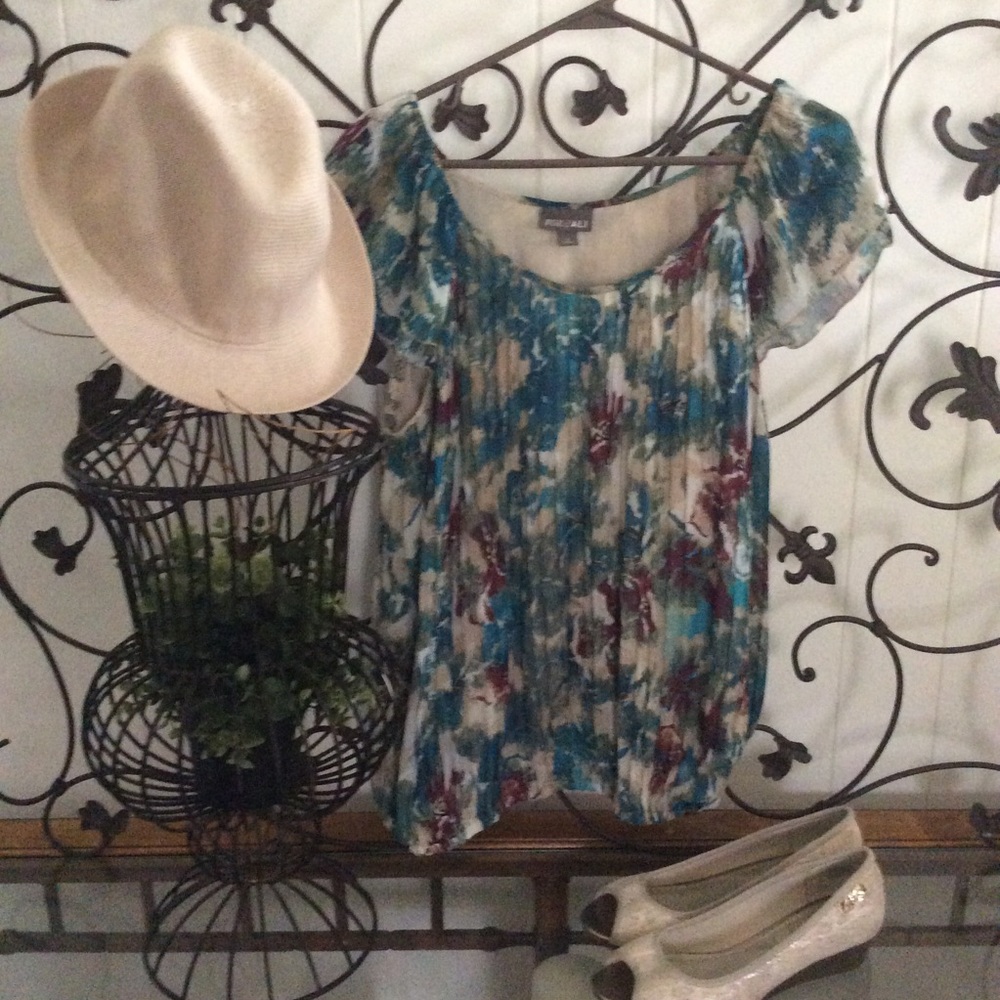 ROZ & ALI BEAUTIFUL SHEER TOP